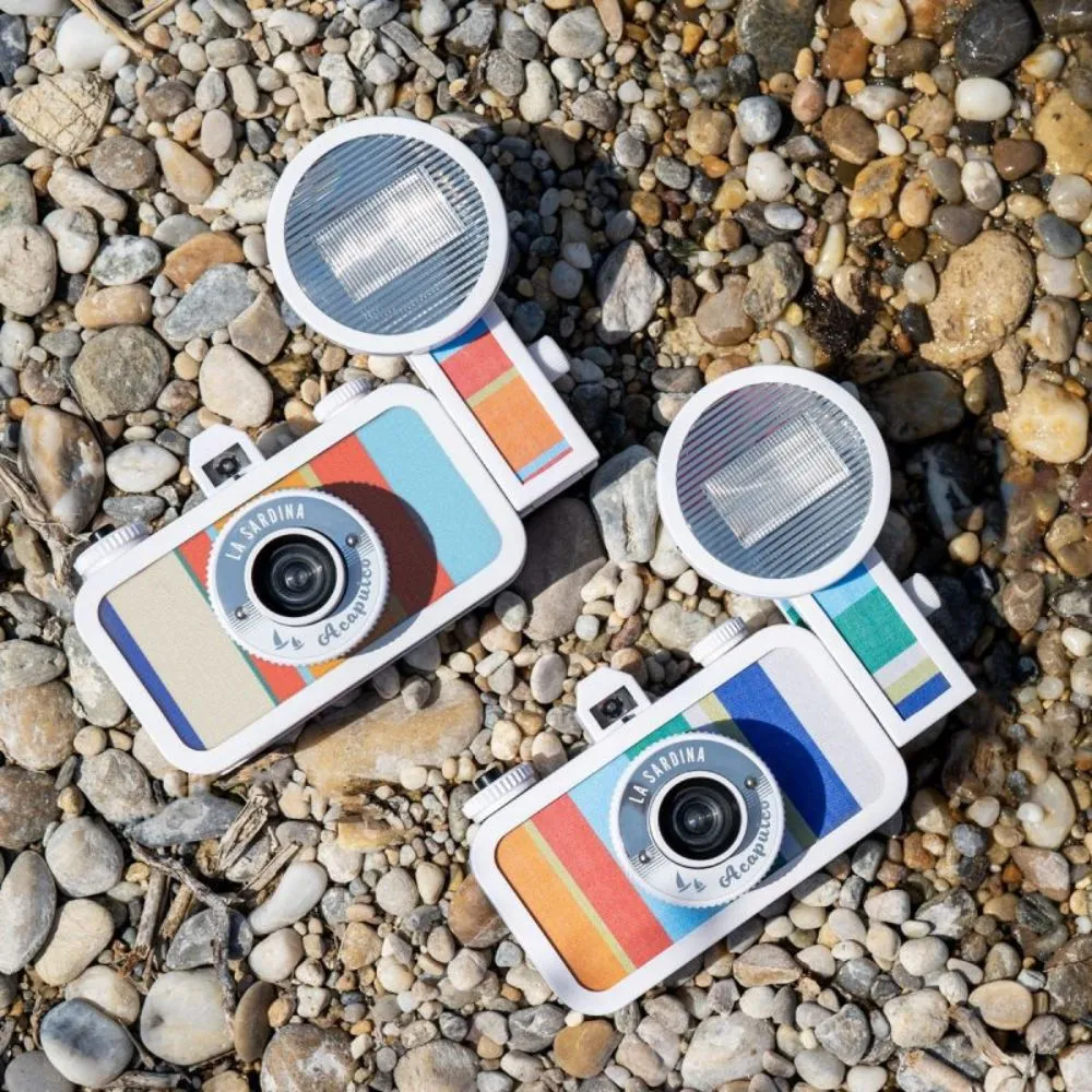 Lomography La Sardina Film Camera - Image 2